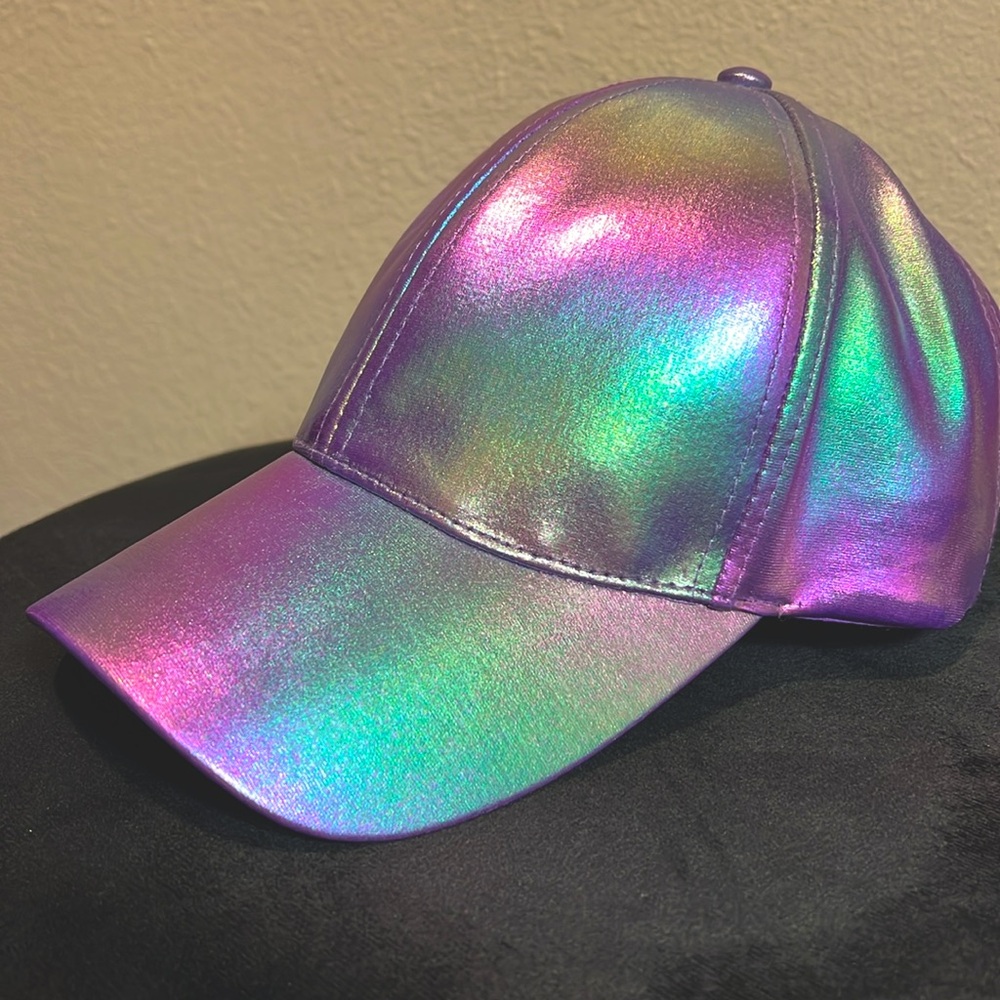 Holographic Cap for Adult - Picture 3 of 5